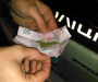 Наркотики в деньгах нашли в Сумах