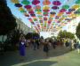Завораживающий номер: как открывали "Аллею подвесных зонтиков" в Сумах (+ФОТО)